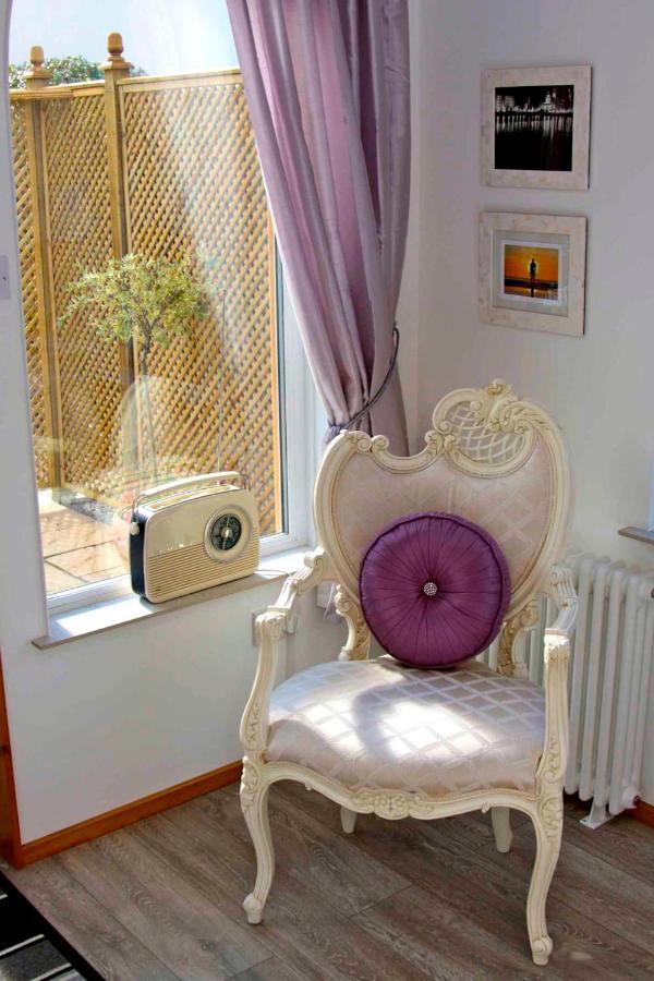 Bed and Breakfast Formby Pinewood Studio Exterior foto